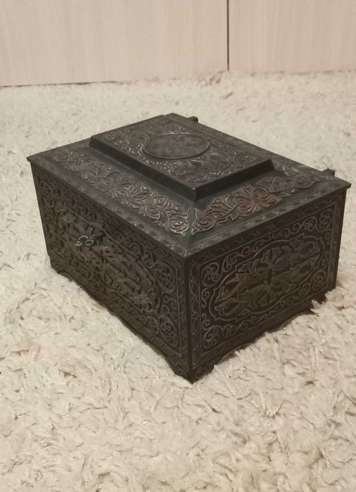 Шкатулка медь и латунь кованная сундук распад СССР с гербом