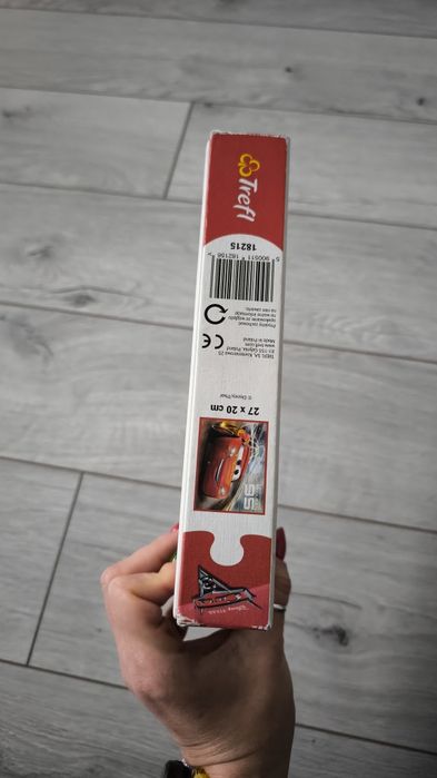 Puzzle z bajki auta mcqueen