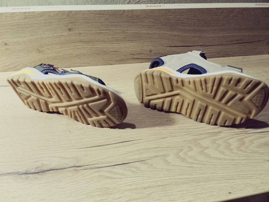 Дитяче взуття на літо