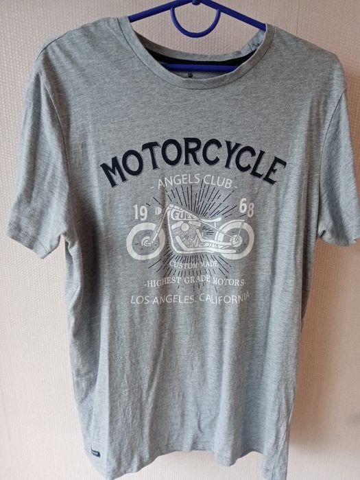 Футболка Threadbane.