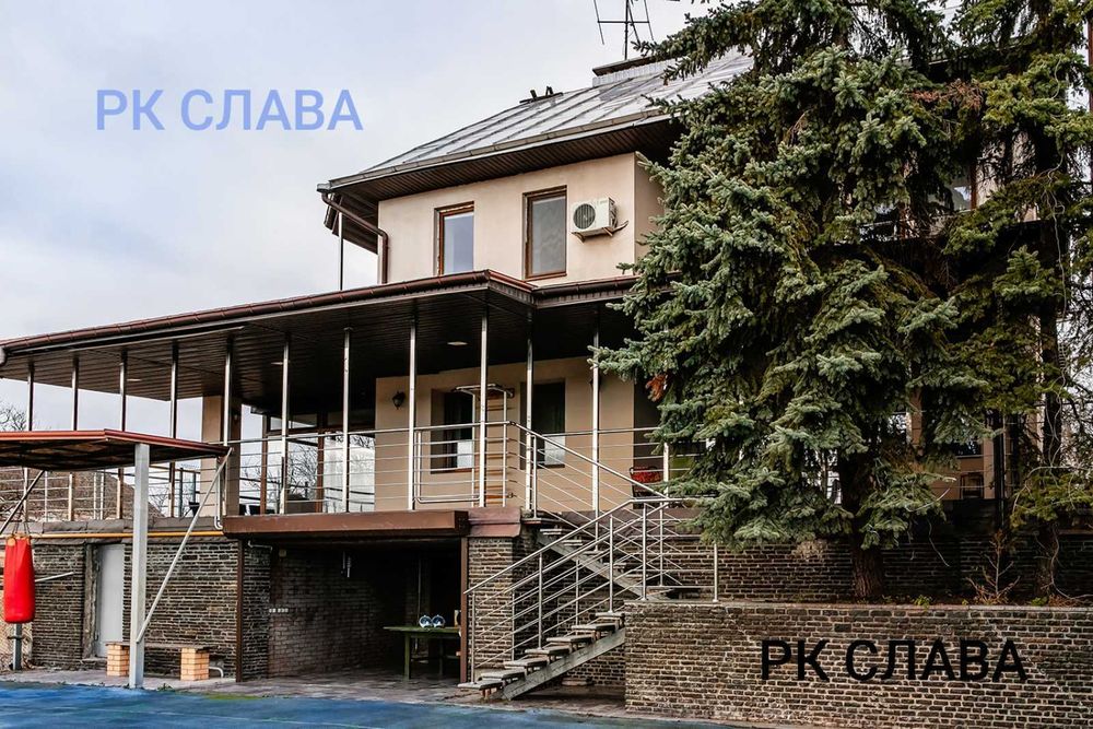 продам будинок з виходом на озеро в Безлюдівці