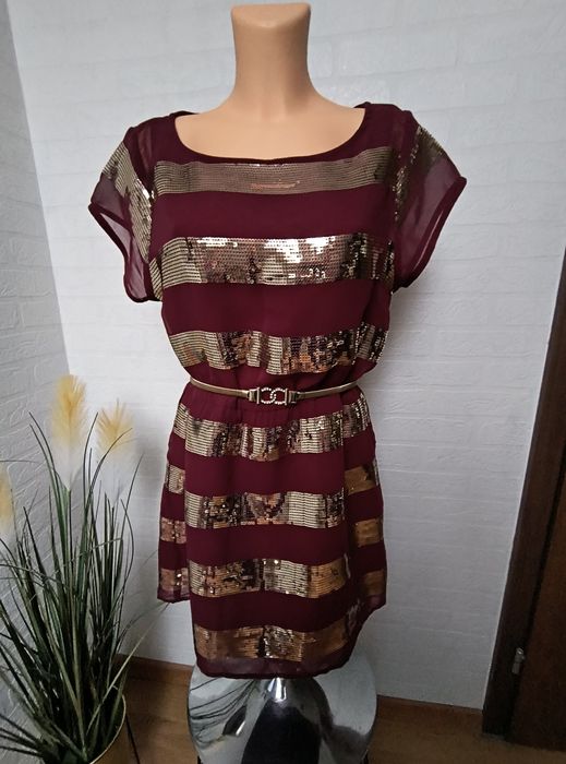 Krótka sukienka z cekinami rozm.XL