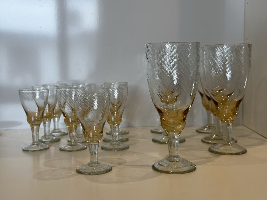 Келихи, рюмки, склянки