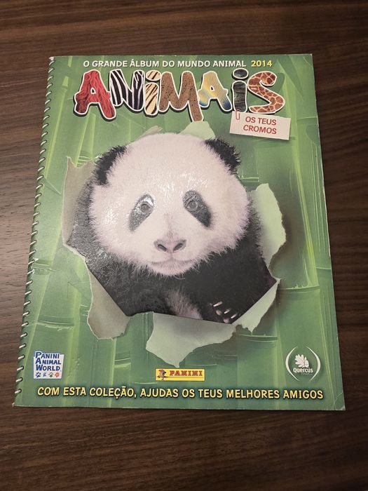 Caderneta com aprox. 20 cromos  colecção Animais 2014