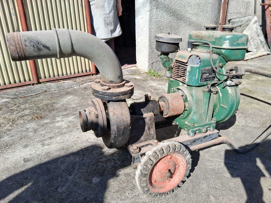 BOMBA DE ÁGUA em carrinho ( a TRATOL )