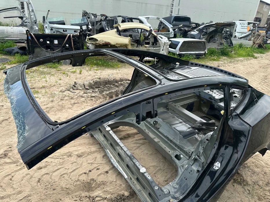 Tesla Model 3 крило заднє фільонка четверть розборка