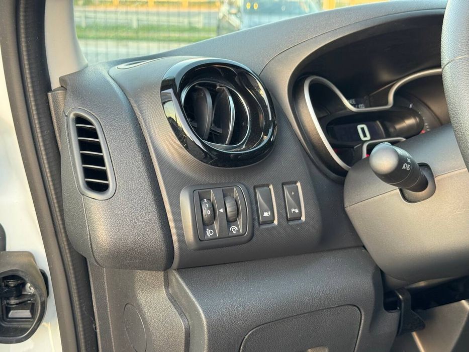Renault Trafic 2021 freshauto