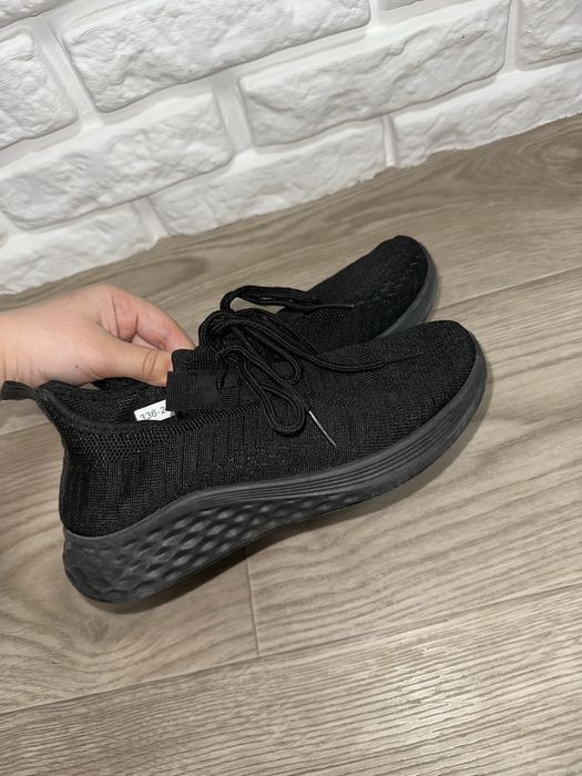 Продам кросівки з сітки 36-37р