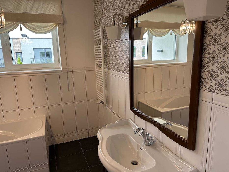 Продаж котеджу в селі Липники, КМ Липові Роси