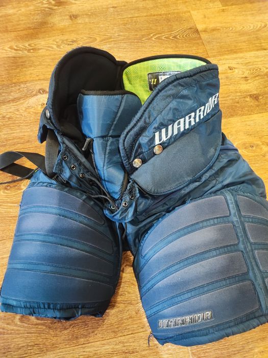 Хокейна форма,захист