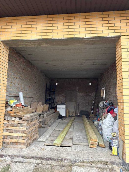 Будинок с.Байківці, 290 м2 та 7 сот ділянка.