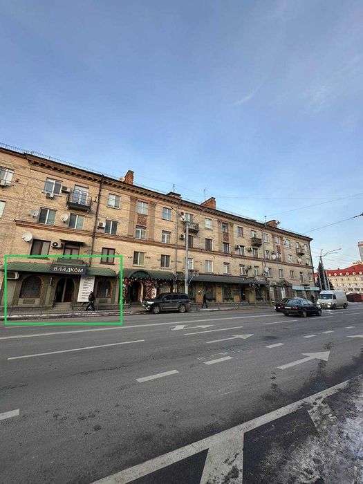 ЦЕНТР 52м2 ТОП-Локація ТРАФІК Здам ФАСДНЕ приміщення біля Зупинки - View 2