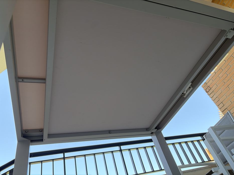 Mesa de alumínio extensivel NATERIAL LYRA Cinza