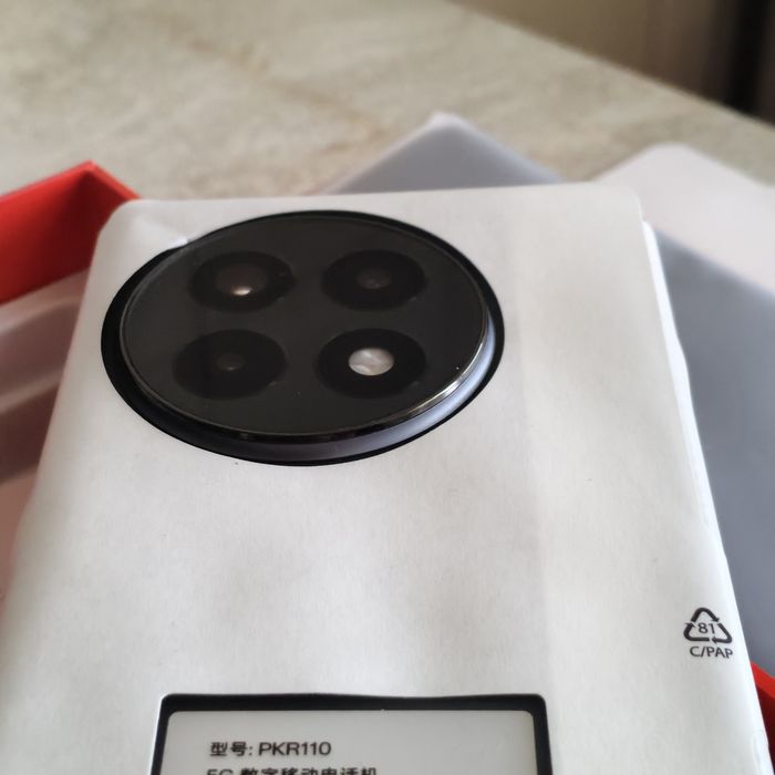 Oneplus  Ace 5 Pro 8 Elite  12/256