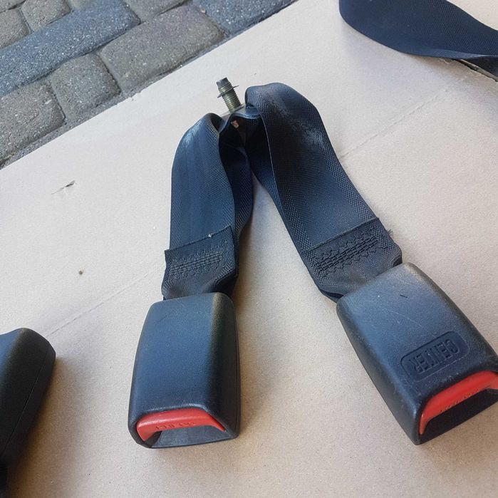 pas pasy zapinka wpinka klamra pasa tył tylne lanos nubira nexia