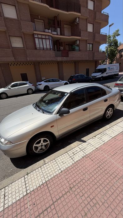 Mitsubishi Carisma — fotografia 7