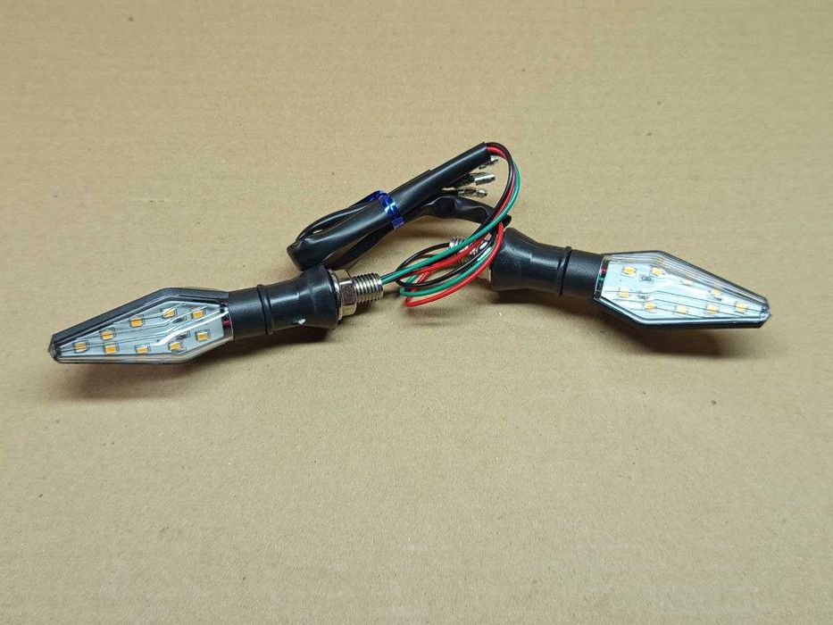 Повороти мото (пара) діодні LED динамічні, бігаючі