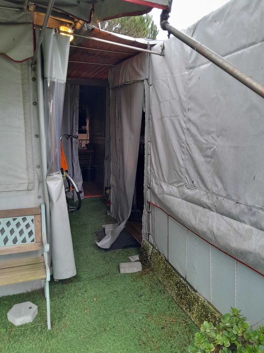 UM Relot moradia fixa no Campismo dos Salgueiros Canidelo Gaia