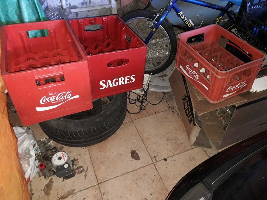Caixa coca cola antiga plastico e tabuleiro boundi plastico