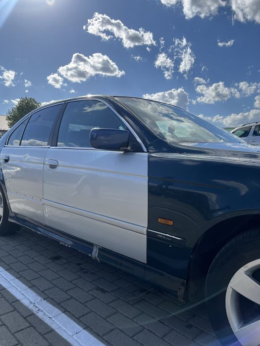 Bmw e39 2.8газ/бенз 1997