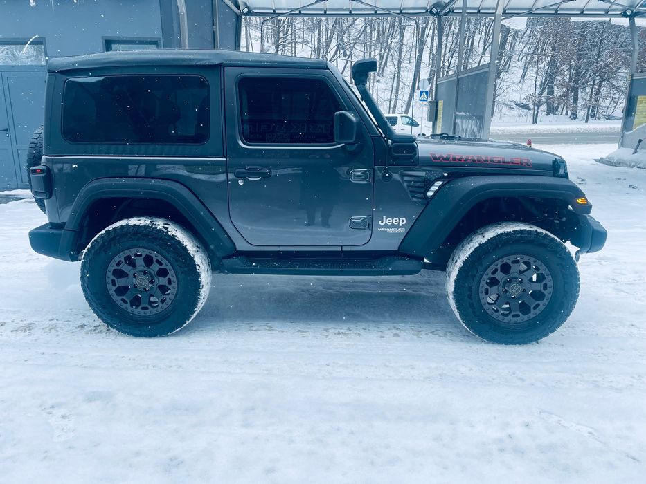 Jeep Wrangler идеальное состояние не крашен!