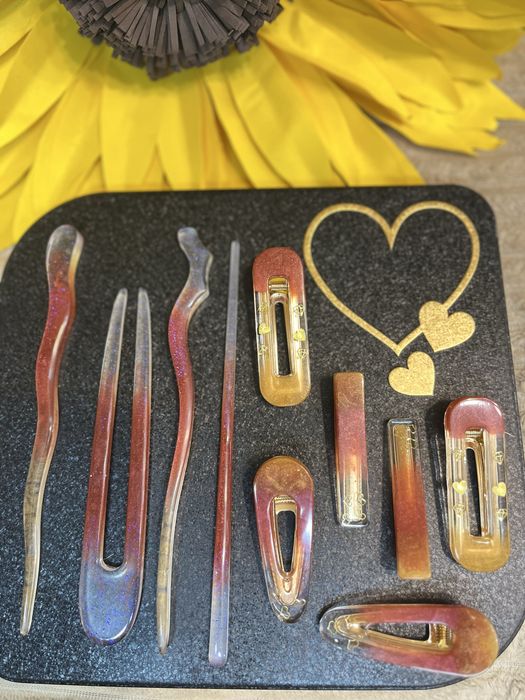 Заколки та шпильки для волосся