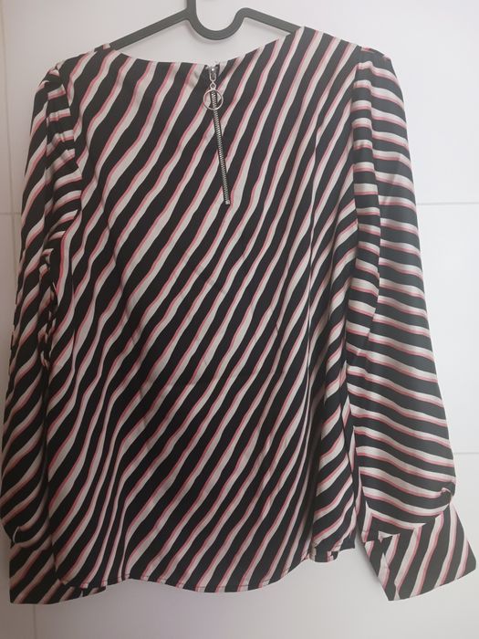 Blusa acetinada Mango