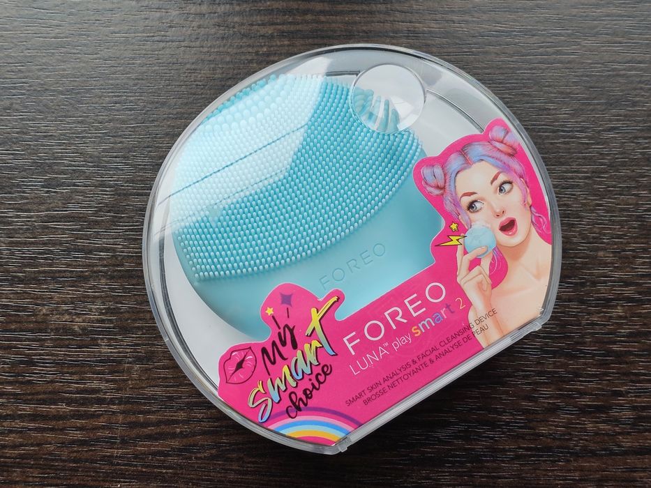 Нова косметична електрощітка для обличчя FOREO Luna play smart 2