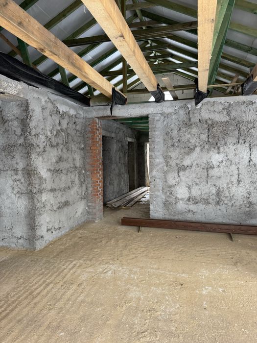 Продам недобудований будинок  170 квадратів+ тераса 60 квадратів