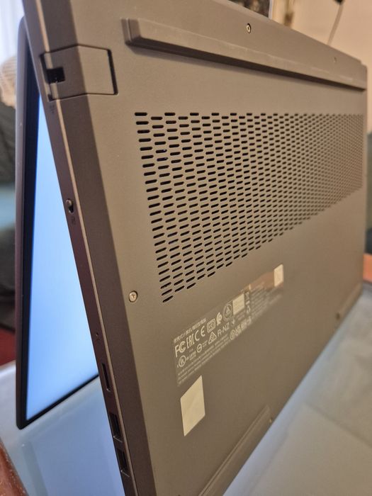 Portátil Lenovo Legion 5 16IRX9