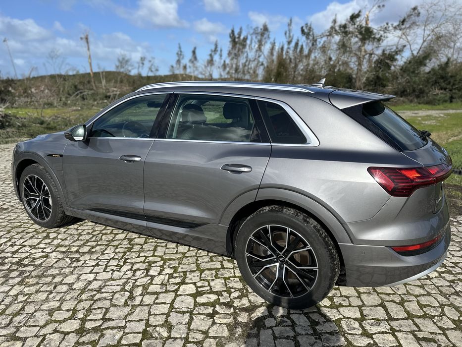 Audi etron 50 quattro