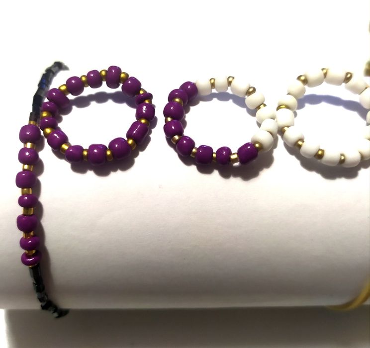 Zestaw biżuterii bransoletka i 3 pierścionki