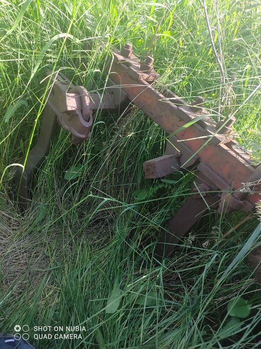 Трактор ЮМЗ-6, плуг ПН 3-35, міжрядний культиватор, бочка залізна