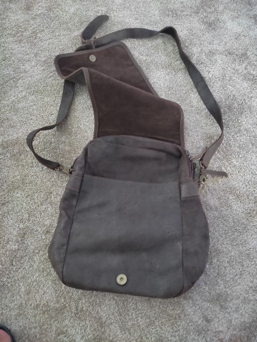 Bolsa tiracolo unisexo em pele