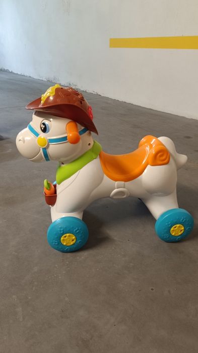 Cavalo com baloiço chicco