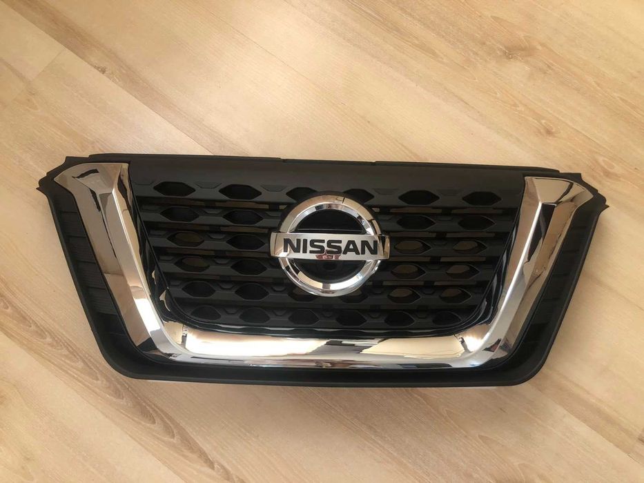 Бампер підсилювач решітка Nissan Kicks кикс 2016 - 2021