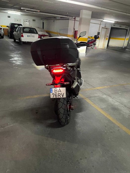 Honda XADV Como Nova preço fixo. Não estou interessado em trocas
