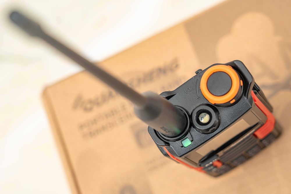 walkie talkie Quansheng UV-K5(8) novo na embalagem.