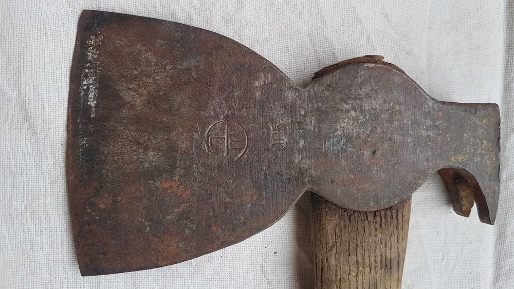 Stara niemiecka siekiera klauenbeil