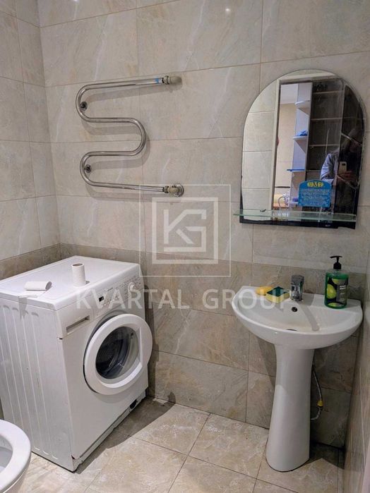 2-кімнатна квартира з ремонтом та меблями поруч із парком