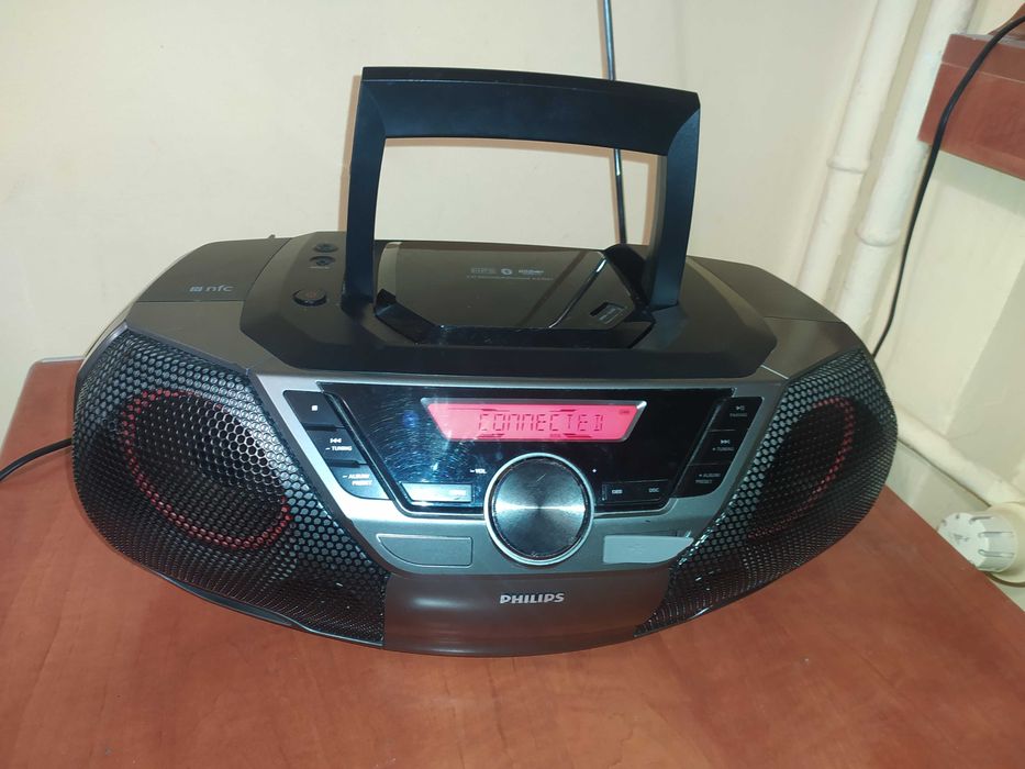 Radiomagnetofon PHILIPS AZ700T FM, CD, BT, USB, AUX IN