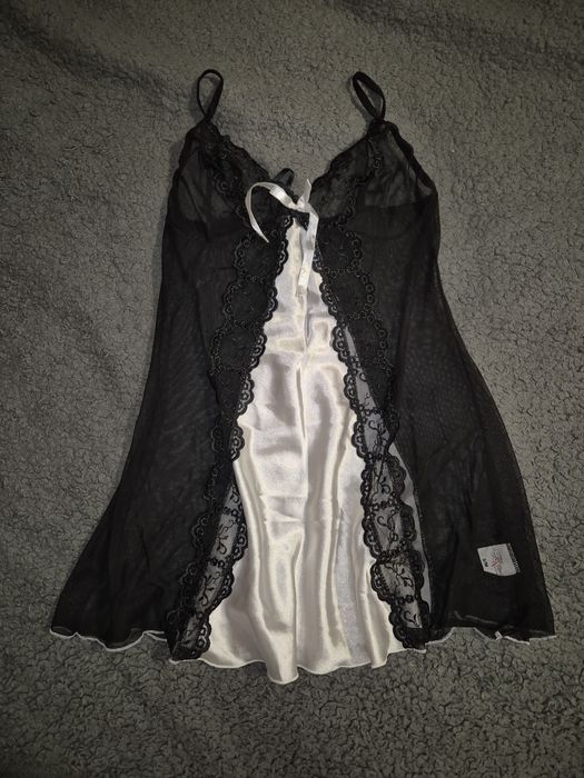 Пеньюар,чулки,пояса