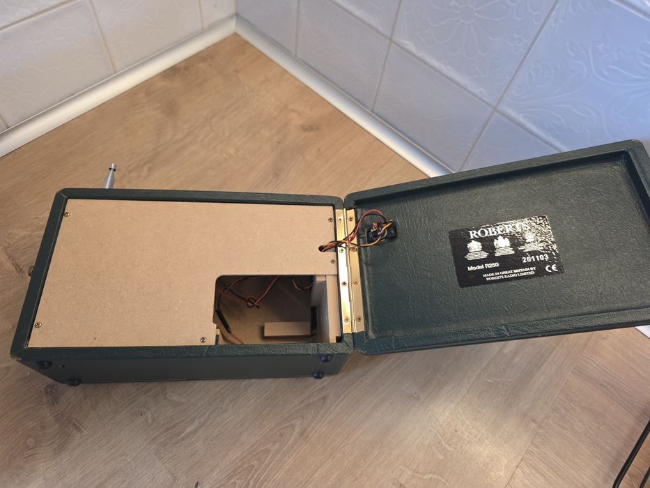 Retro radio ROBERTS r250 ciemno zielone boho