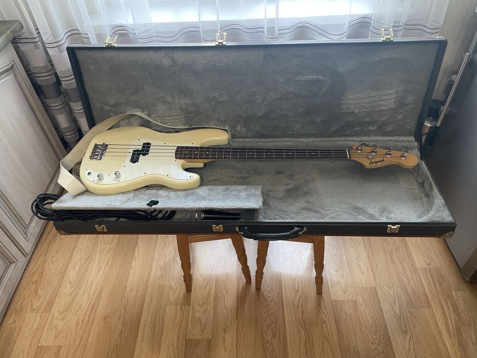 Fender Squier Precision Bass