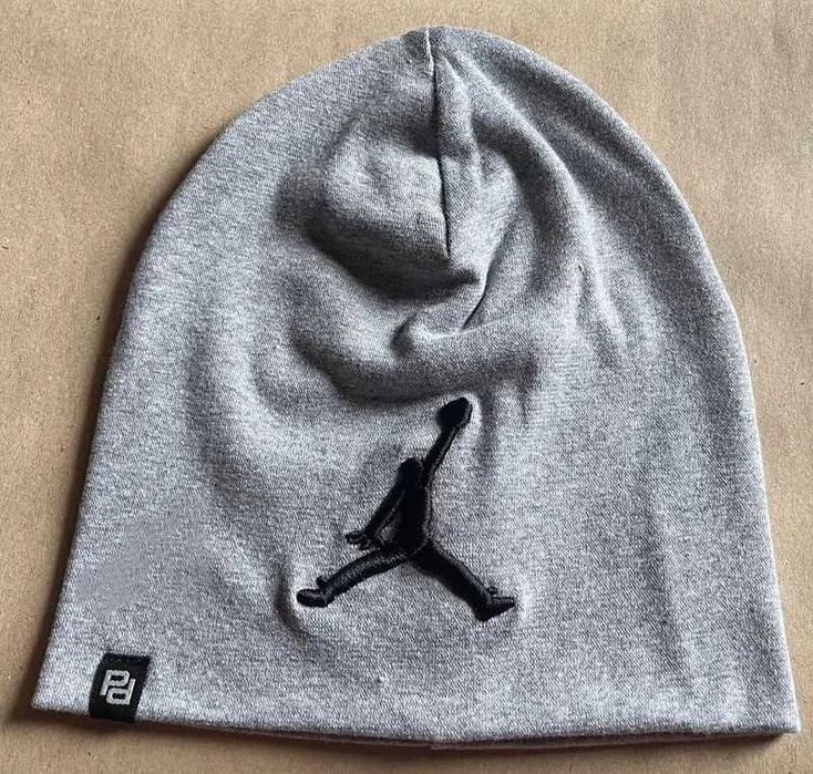 Czapka Jordan !! Jesienno - Zimowa - Wiosenna !!