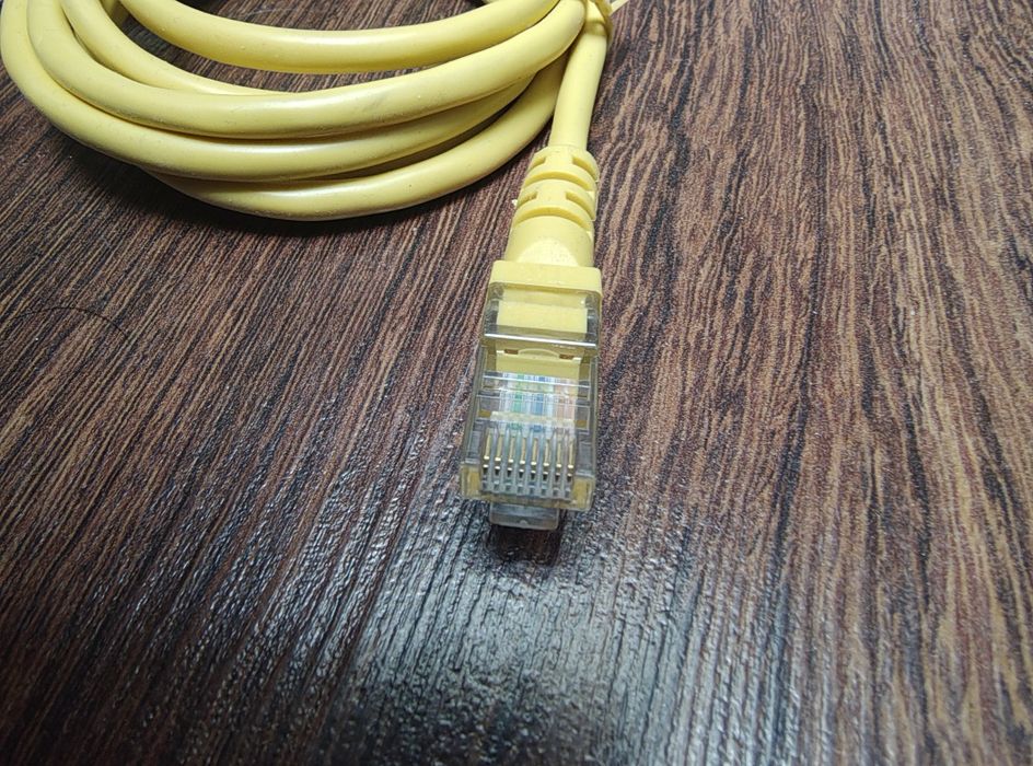 Kabel LAN Patchcord UTP 3m kat. 5e RJ45 żółty