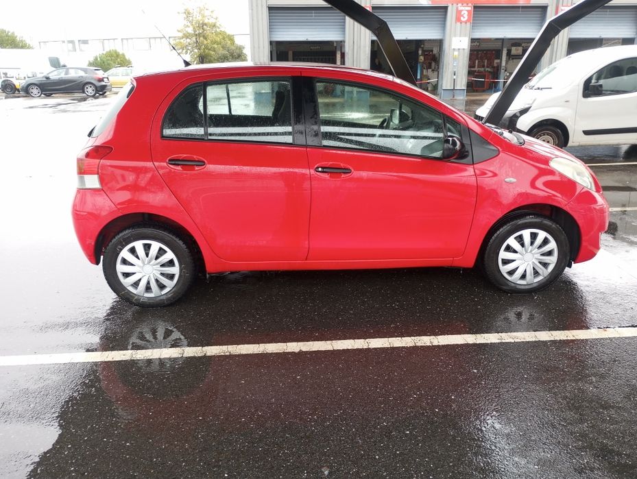 Toyota Yaris 1.0 gasolina 2009