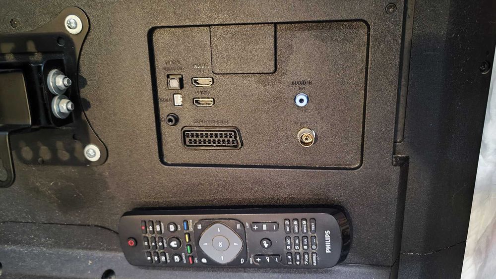 TV Philips 32PHH4309 LED, 2HDMI, SCART, USB, com suporte de parede64739821044225120
