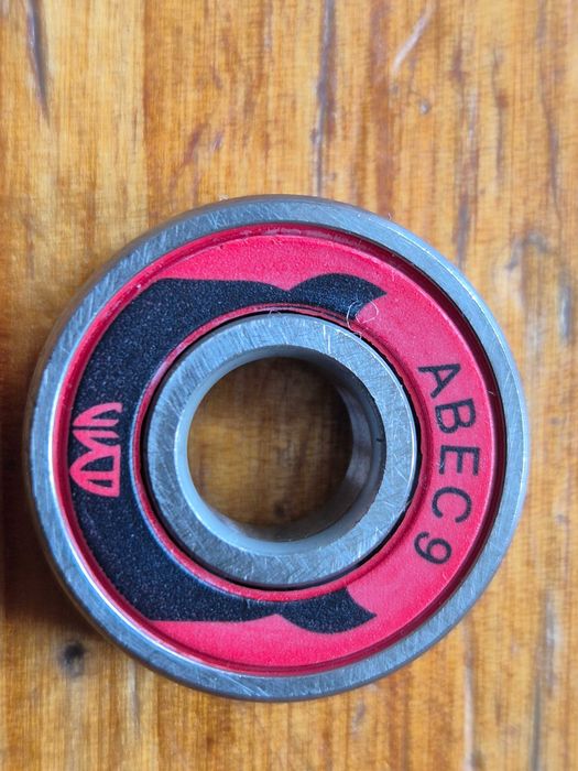 Łożyska Wicked ABEC 9 – 16 szt. + 8 tulejek – fabrycznie nowe