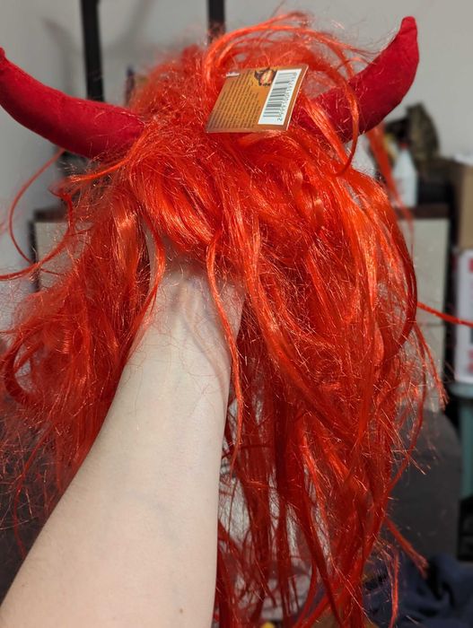 Peruka do włosów haloween czerwona